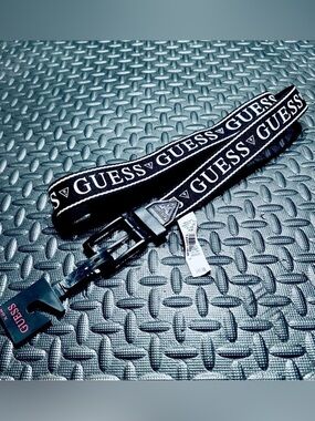 GUESS Men’s Black and White Logo Belt